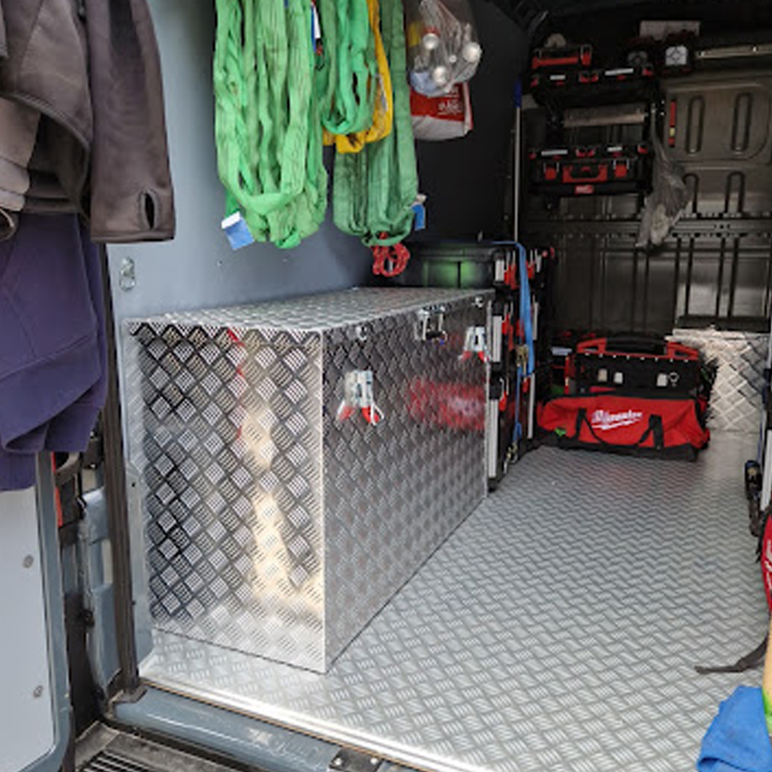 Skrzynie aluminiowe na wymiar